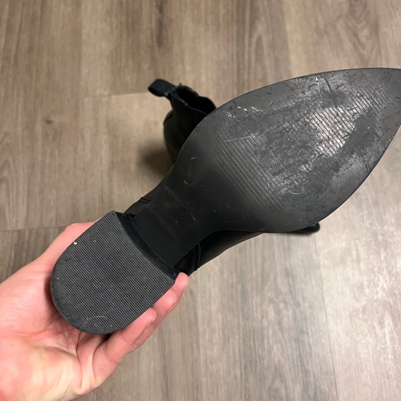 Steve Madden Black Leather Chelsea Boots - Picture 5 of 6